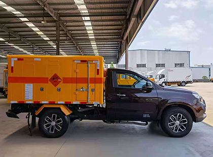 离石爆破器材运输车