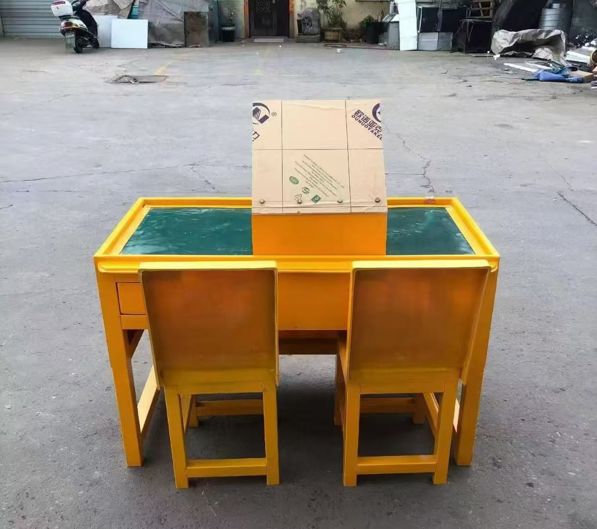 离石防静电导通桌井下煤矿火工品发放桌：危险品流转的安全守护者